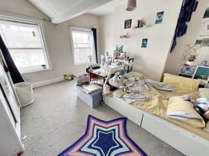 Bedroom- click for photo gallery